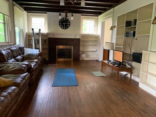 Building Photo - 201 Willard Way