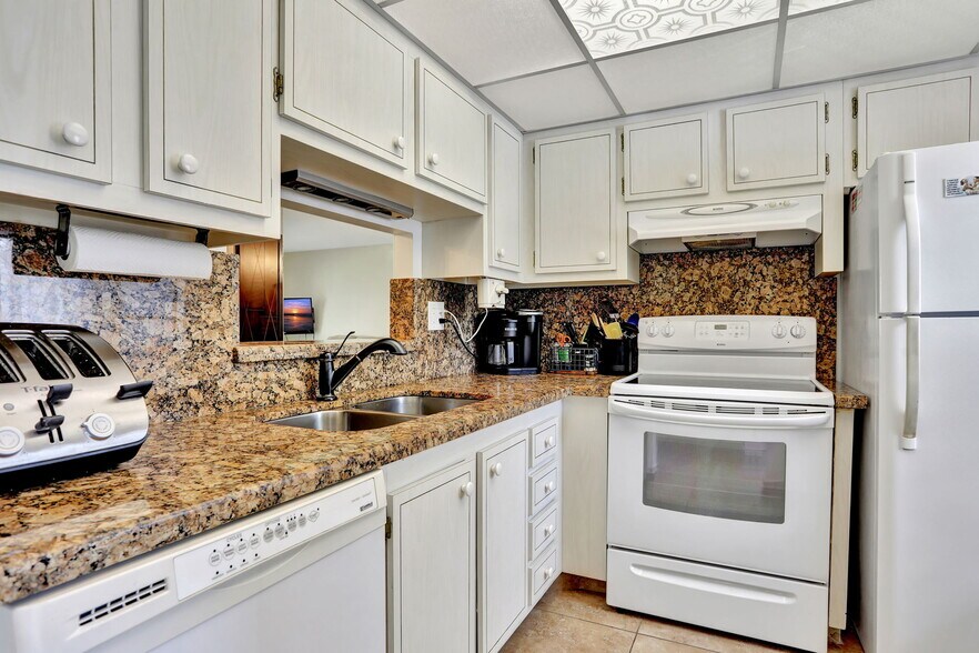 Building Photo - 3401 NW 47th Ave