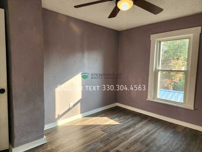 Building Photo - 20 Limbach Pl SW