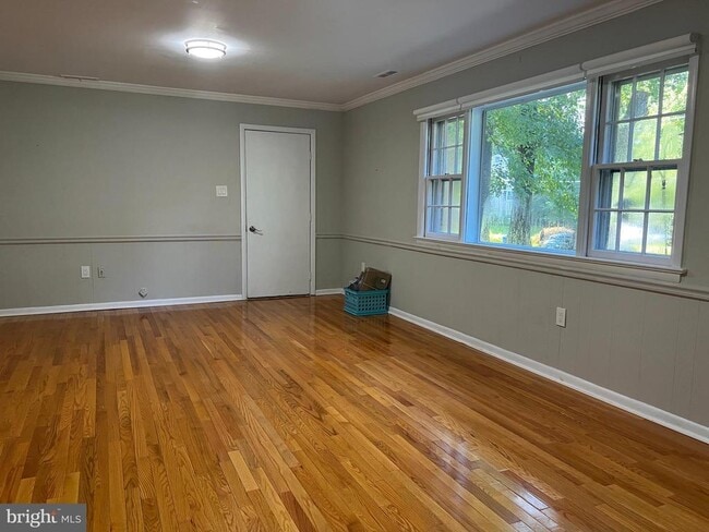 Building Photo - 9104 Hamilton Dr