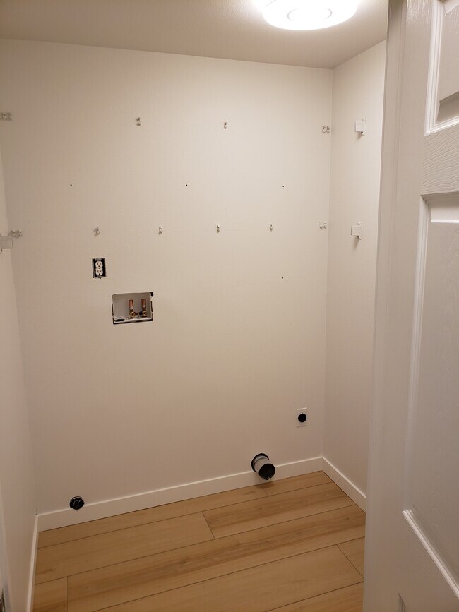 Building Photo - 808 East Guiberson Street