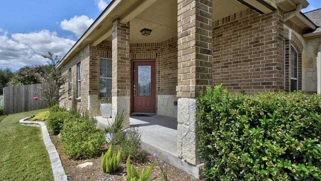 Building Photo - 26207 Lost Creek Way