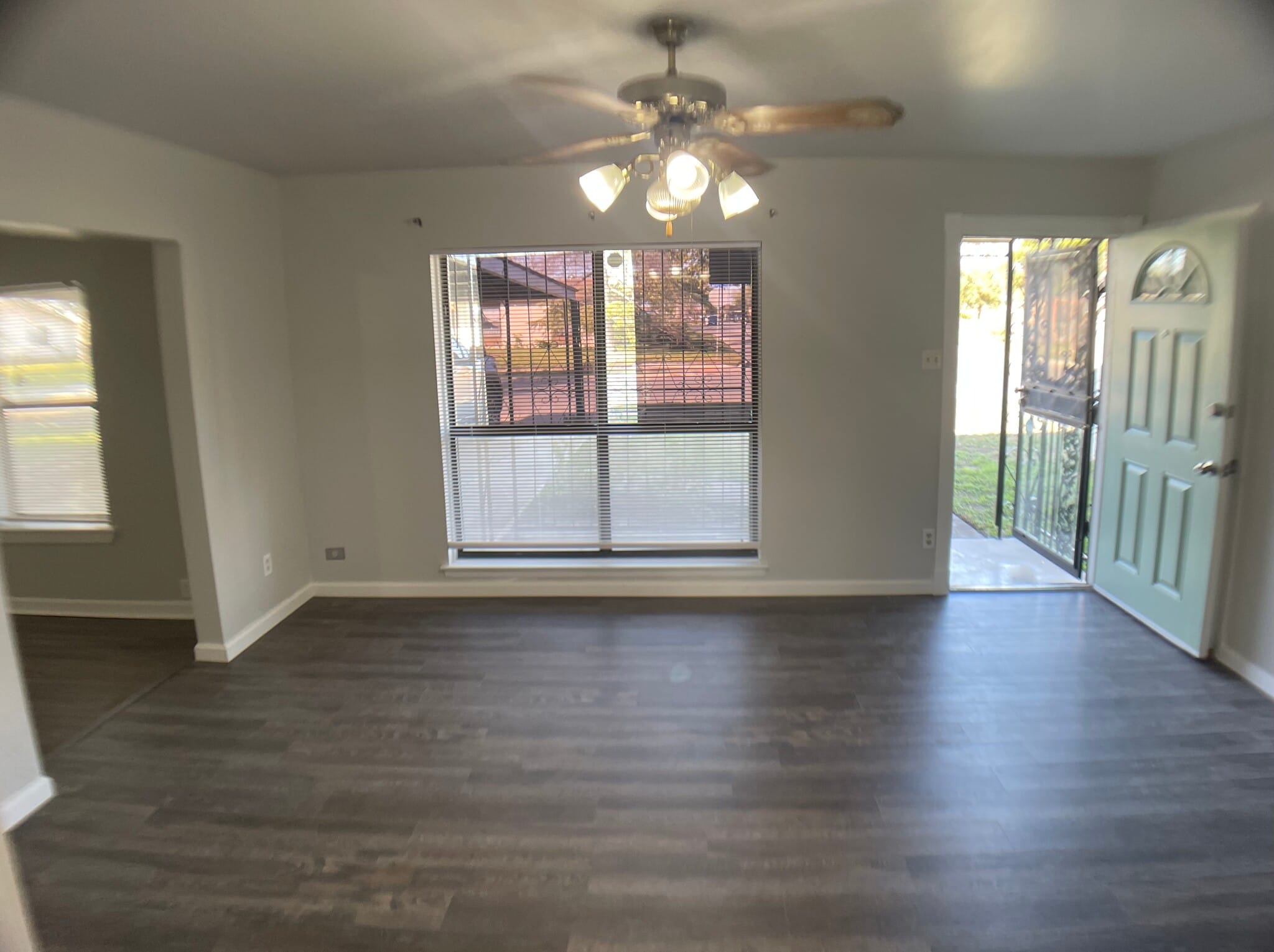 Building Photo - 1442 Parnell Ave