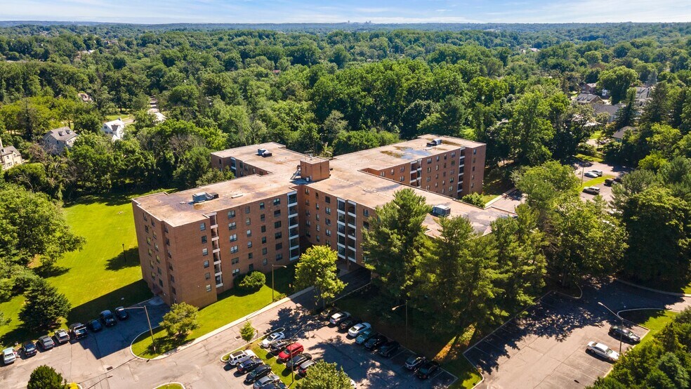 Building Photo - 6317 Park Heights Ave