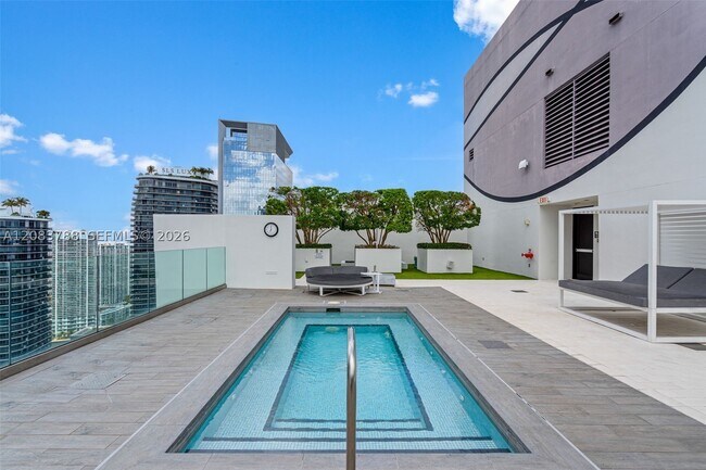 Building Photo - 1010 Brickell Ave