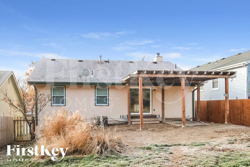 Building Photo - 1912 NW 62nd Terrace