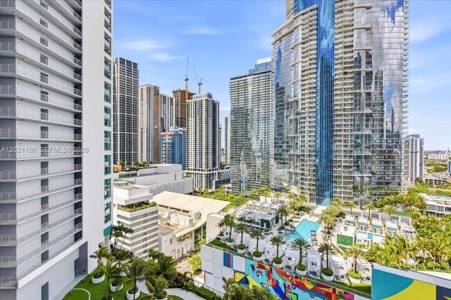Building Photo - 888 Biscayne Blvd