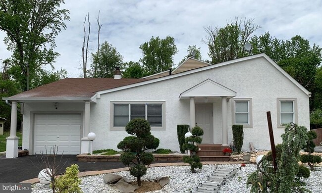 Building Photo - 3332 Philmont Ave