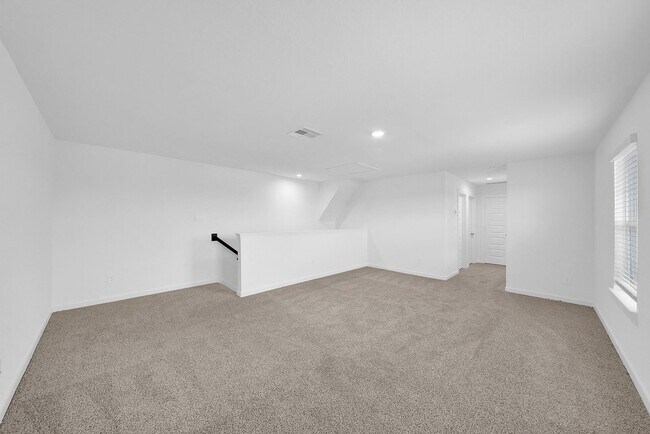 Building Photo - 4127 Camden Lakes St