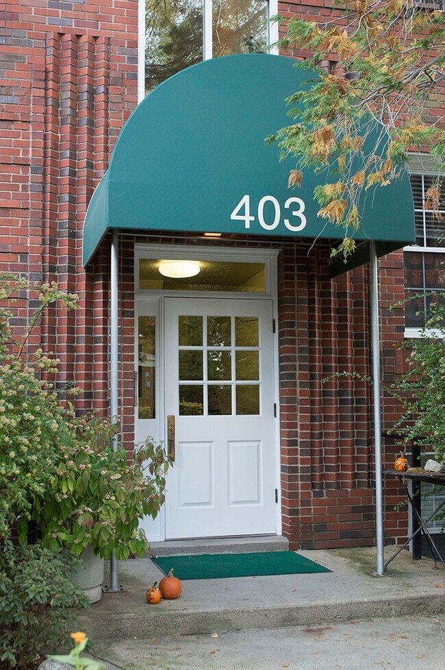 Interior Photo - Luray Apartments
