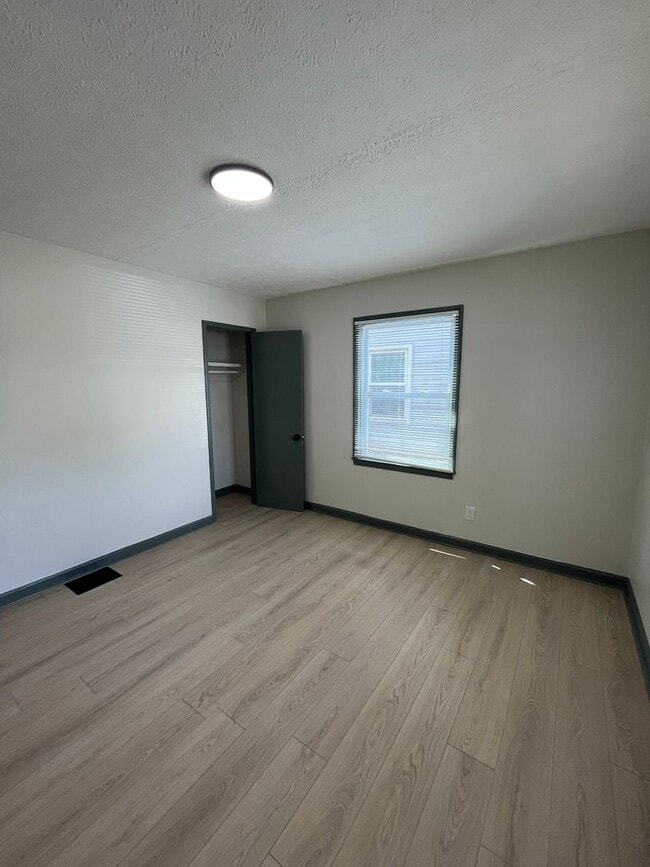 Building Photo - Beautifully Renovated 3BR Home with Modern Finishes & Spacious Living Areas