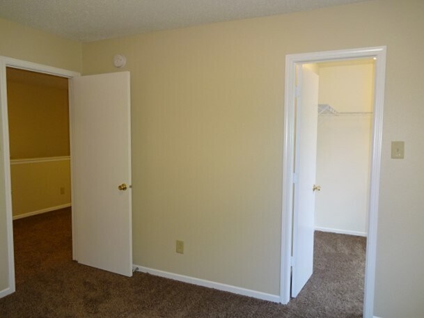 Building Photo - 498 Old Glory Drive