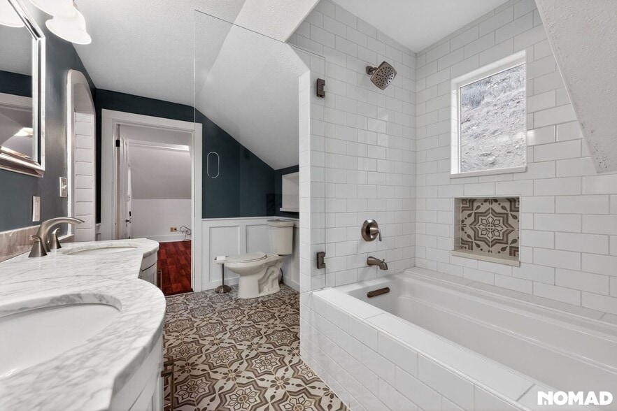 Building Photo - 1908 Wall St