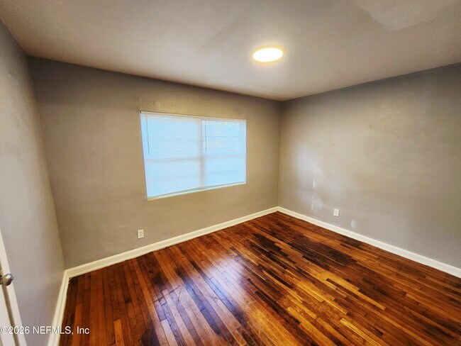 Building Photo - 2358 Broward Rd