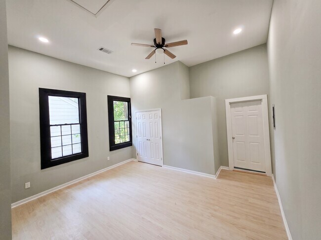 Building Photo - McDonough Duplex