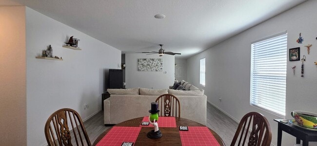 Building Photo - MOVE IN SPECIAL 50% Off 1st Month Rent Northwest San Antonio Waterwheel Home