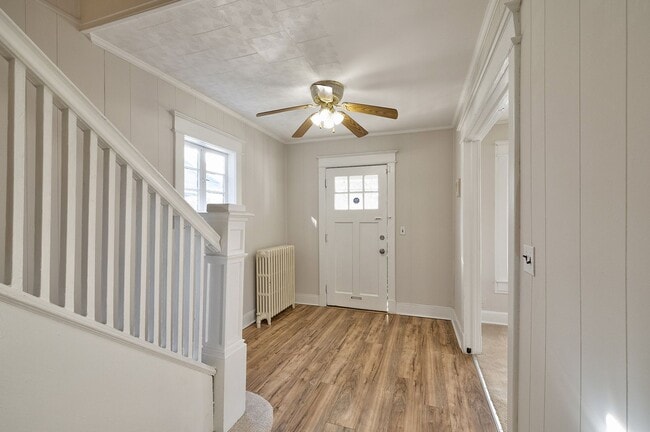 Building Photo - Great 4 Bedroom in 16th st Heights