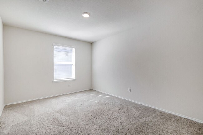 Building Photo - Modern Two-Story with Office, Loft, and Co...