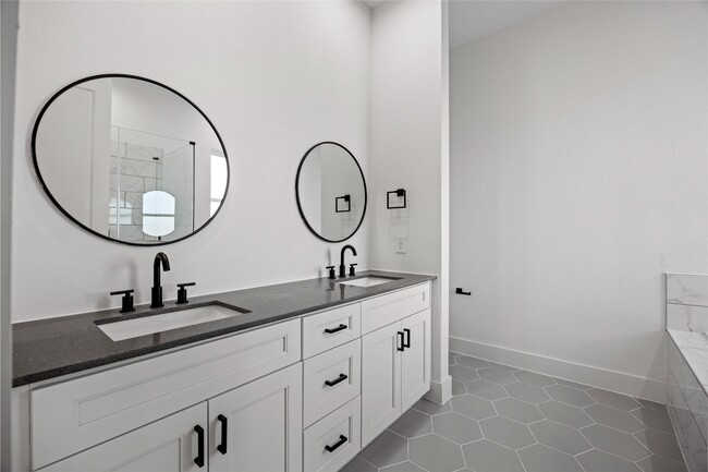 Building Photo - 14109 Faith Frst Dr