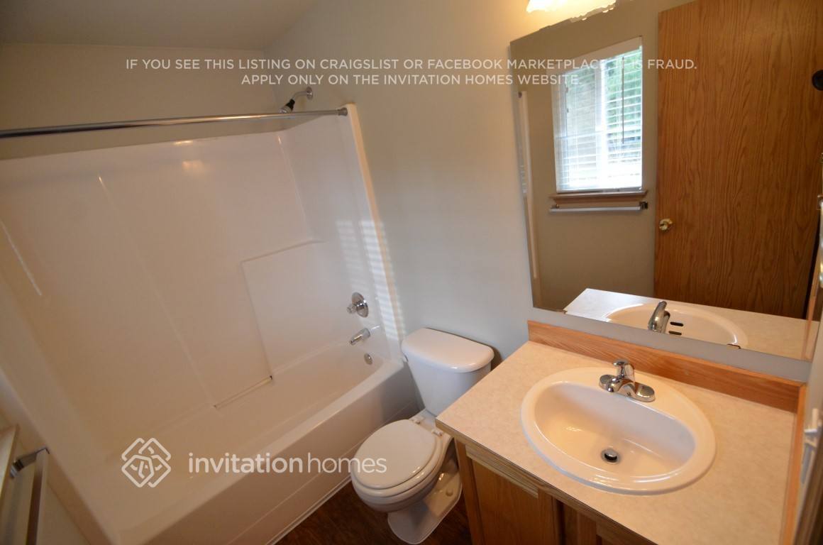 Building Photo - 4200 176th Pl NE