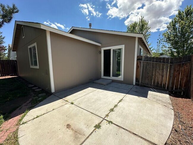 Building Photo - 7465 Hinton Dr