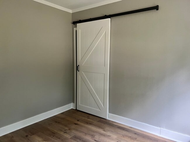 Building Photo - 1775 Vaughn St