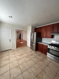 Building Photo - 1600 41st Ave