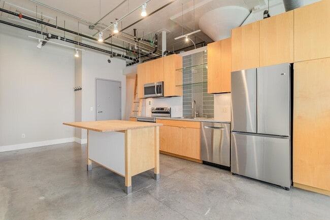 Building Photo - 730 Stinson Blvd NE