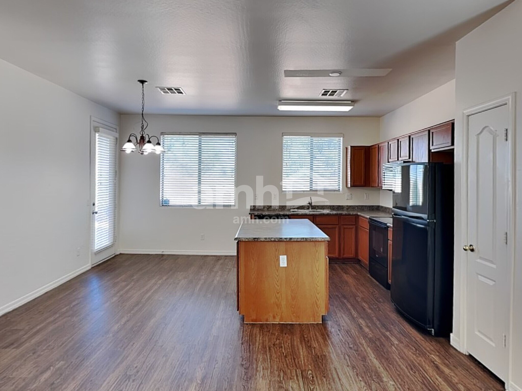 Building Photo - 9360 W Payson Rd