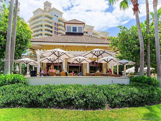 Building Photo - 781 Crandon Blvd