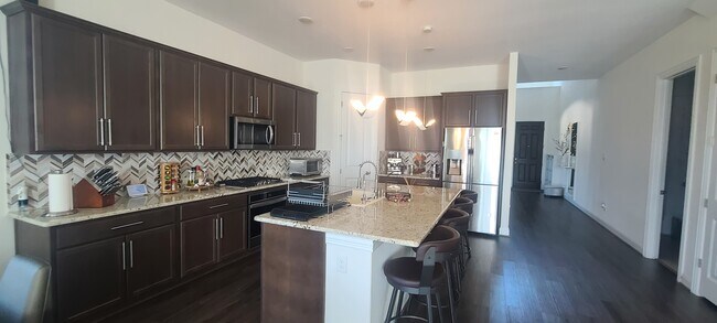 Building Photo - 5801 Antioch Cv