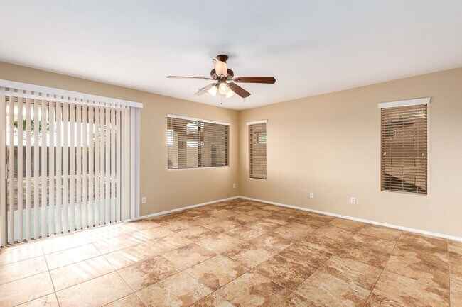 Building Photo - Beautiful 4 Bedroom Home in Johnson Ranch!
