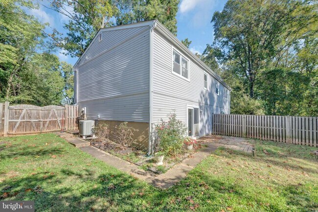 Building Photo - 281 Ternwing Dr