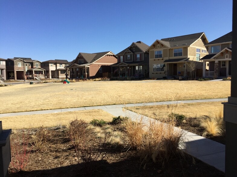 Building Photo - 5160 Yosemite Way