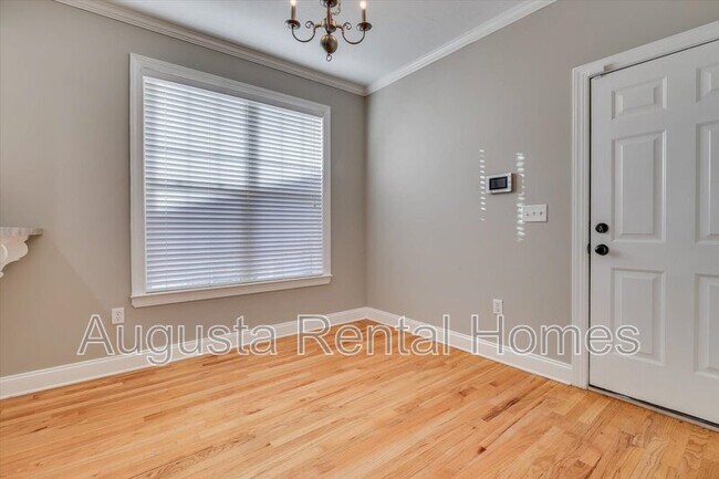 Building Photo - 719 Bonnie Oaks Ln