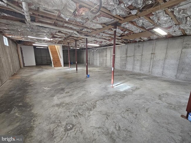 Building Photo - 1806 PA-212