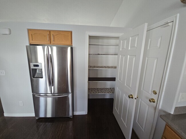 Building Photo - 1361 N 325 E