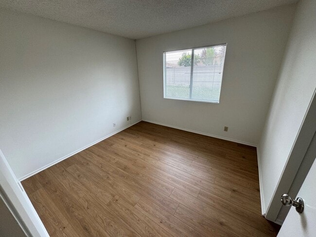 Building Photo - East Ventura Home- Spacious Backyard!