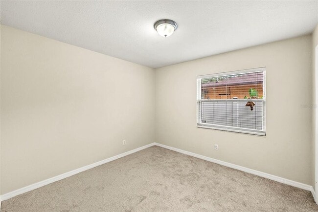 Building Photo - 6601 N Elizabeth St