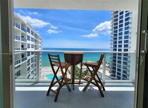 Building Photo - 3505 S Ocean Dr