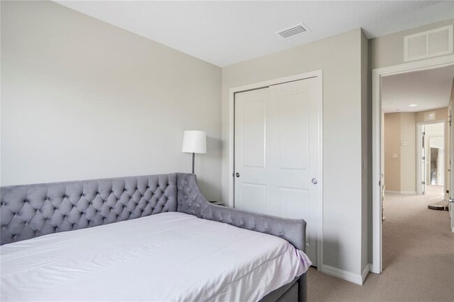 Building Photo - 7245 Half Moon Lake Dr