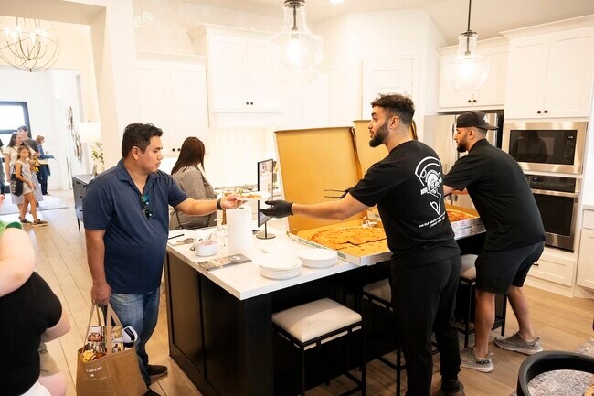 Building Photo - 16843 Old Wagon Wy