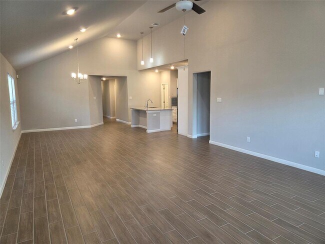 Building Photo - 208 Comet Pointe Dr