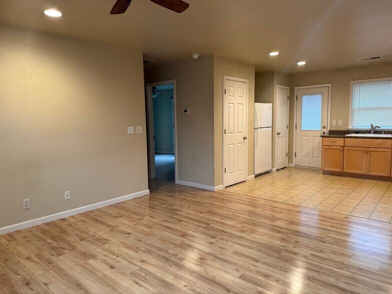 Building Photo - 1440 Laburnum Ave