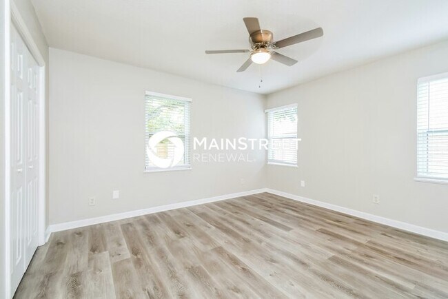 Building Photo - 4 Bedroom Pet-Friendly Home in FORT WORTH,...