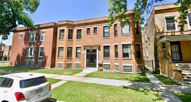Building Photo - 1406 E 69th Pl