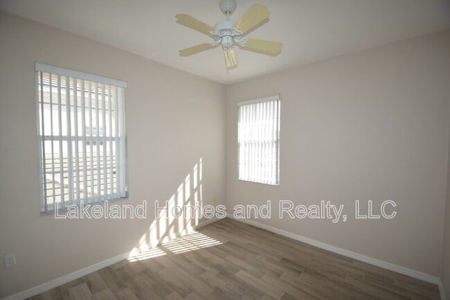 Building Photo - 534 Grasslands Village Cir