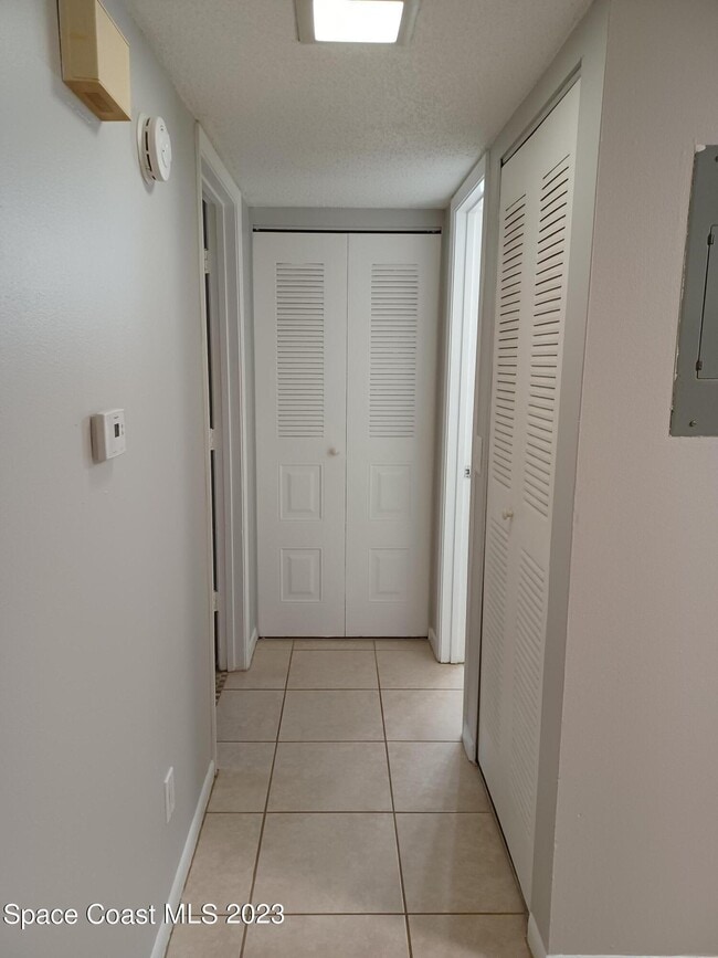 Building Photo - 1698 Sunny Brook Ln