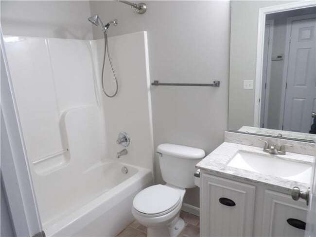 Building Photo - 3060 Lansdowne Ln