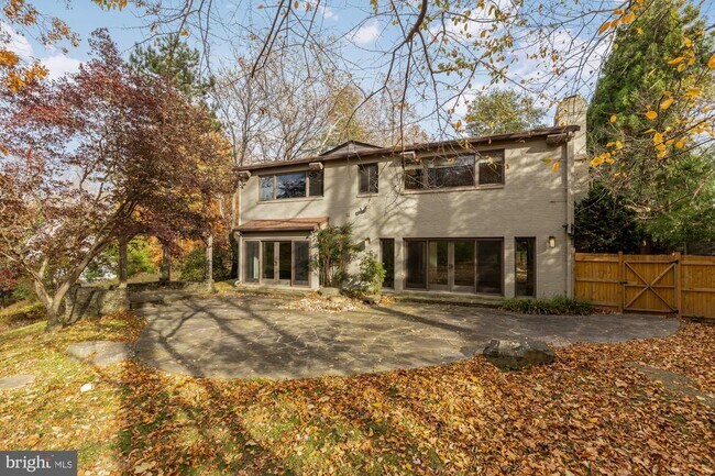 Building Photo - 1434 Kirby Rd